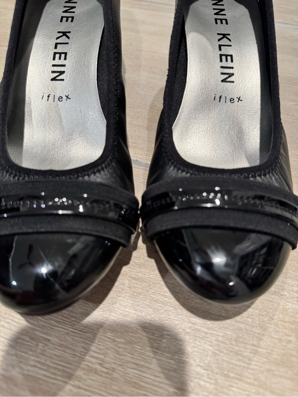 Anne Klein Black Patent Cap-Toe Pumps Size 7